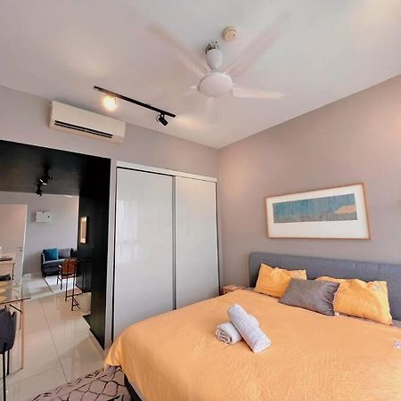 7 Pax Family Connecting Room D'Sara, Direct Link Mrt Kampung Selamat, Near Sungai Buloh & Thomson Hospital Shah Alam Exterior photo