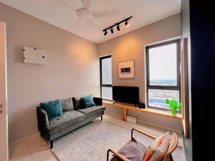 7 Pax Family Connecting Room D'Sara, Direct Link Mrt Kampung Selamat, Near Sungai Buloh & Thomson Hospital Shah Alam Exterior photo
