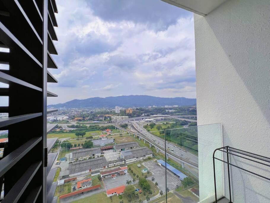 7 Pax Family Connecting Room D'Sara, Direct Link Mrt Kampung Selamat, Near Sungai Buloh & Thomson Hospital Shah Alam Exterior photo